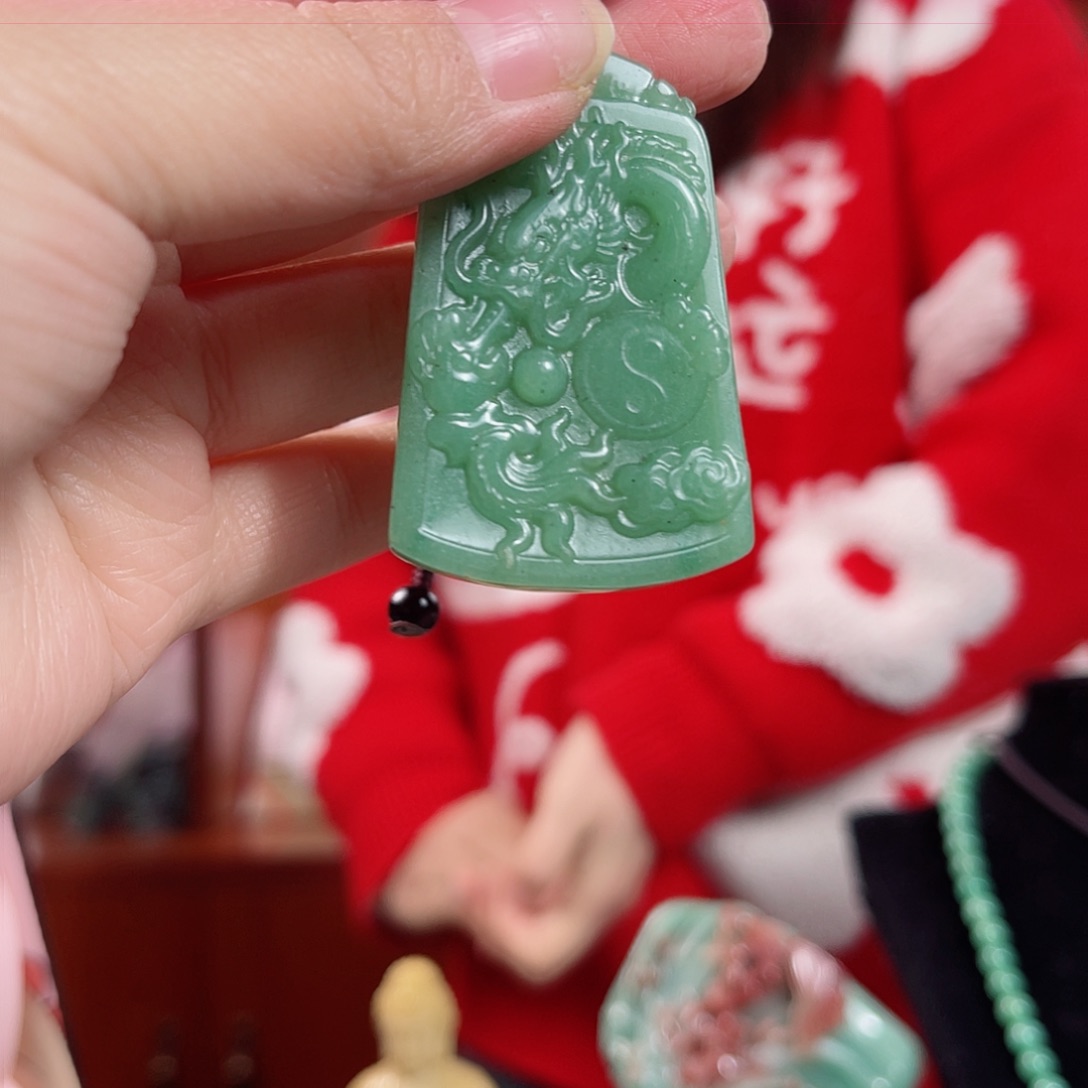 密玉（石英质玉）颈饰未镶嵌安*儿