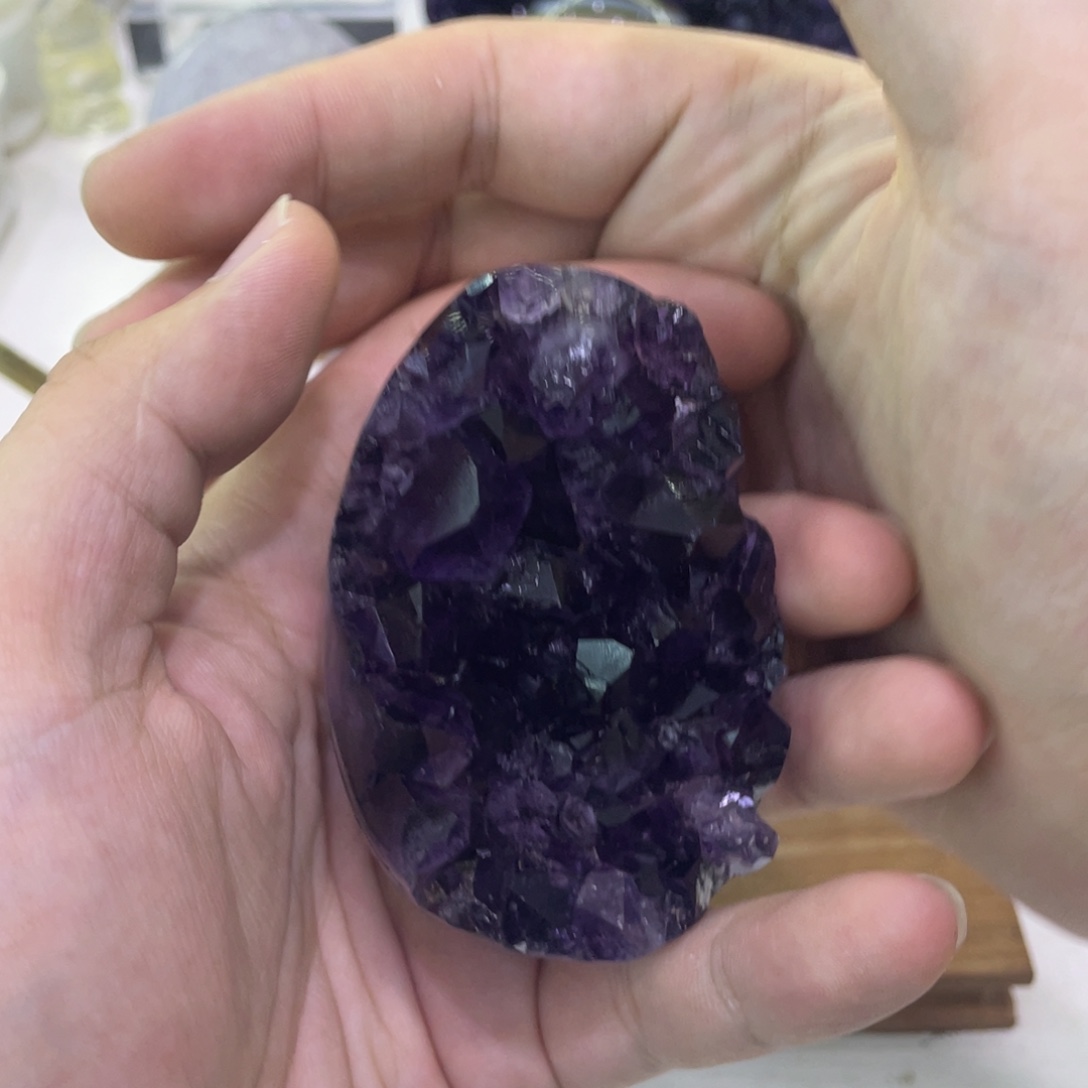 未镶嵌水晶大型摆件（非配饰）