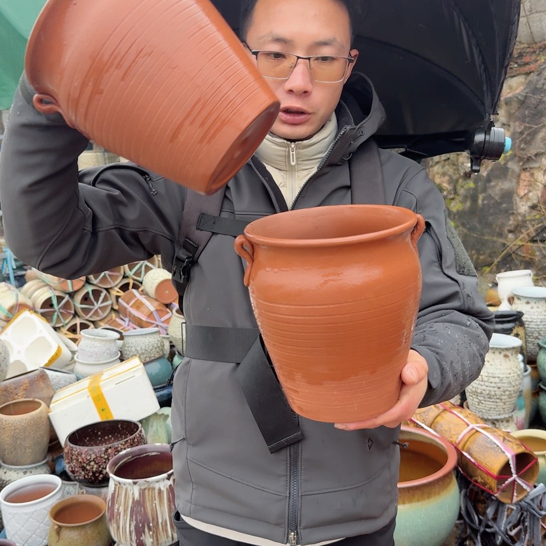 紫砂花盆口18高21（两个红陶
