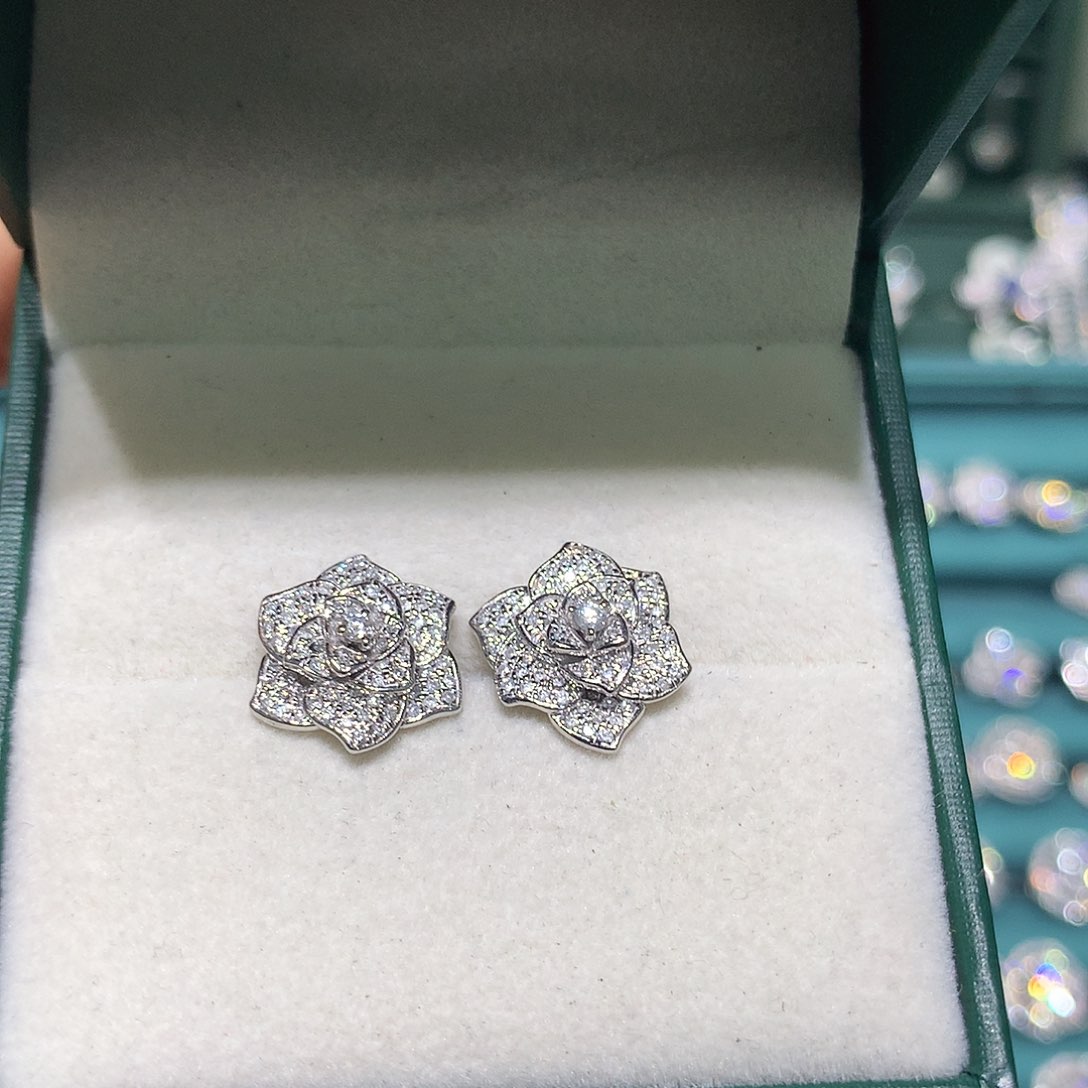 耳饰铂Pt900镶嵌钻石