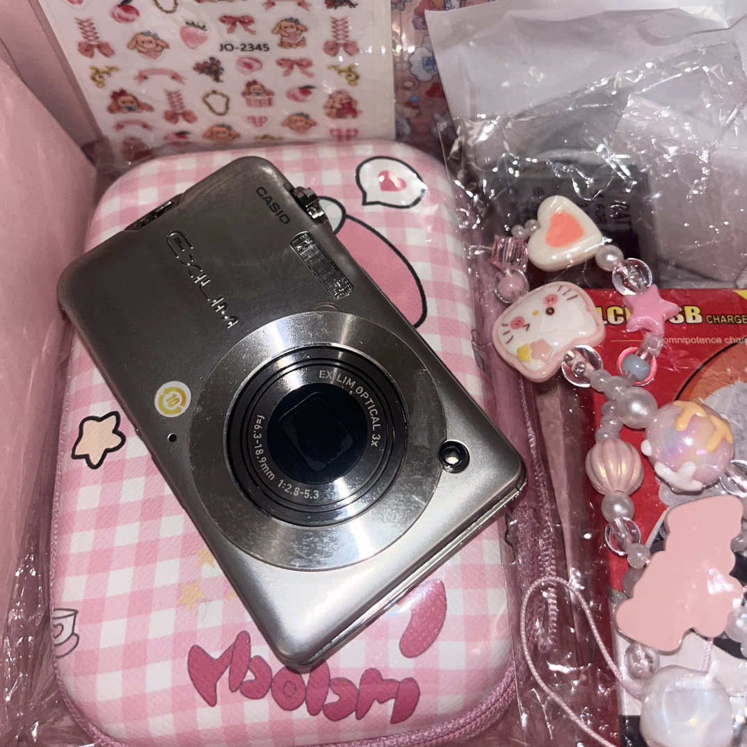 9新 卡西欧 S12 轻微发黄超薄卡片机柔焦冷白皮显白ccd