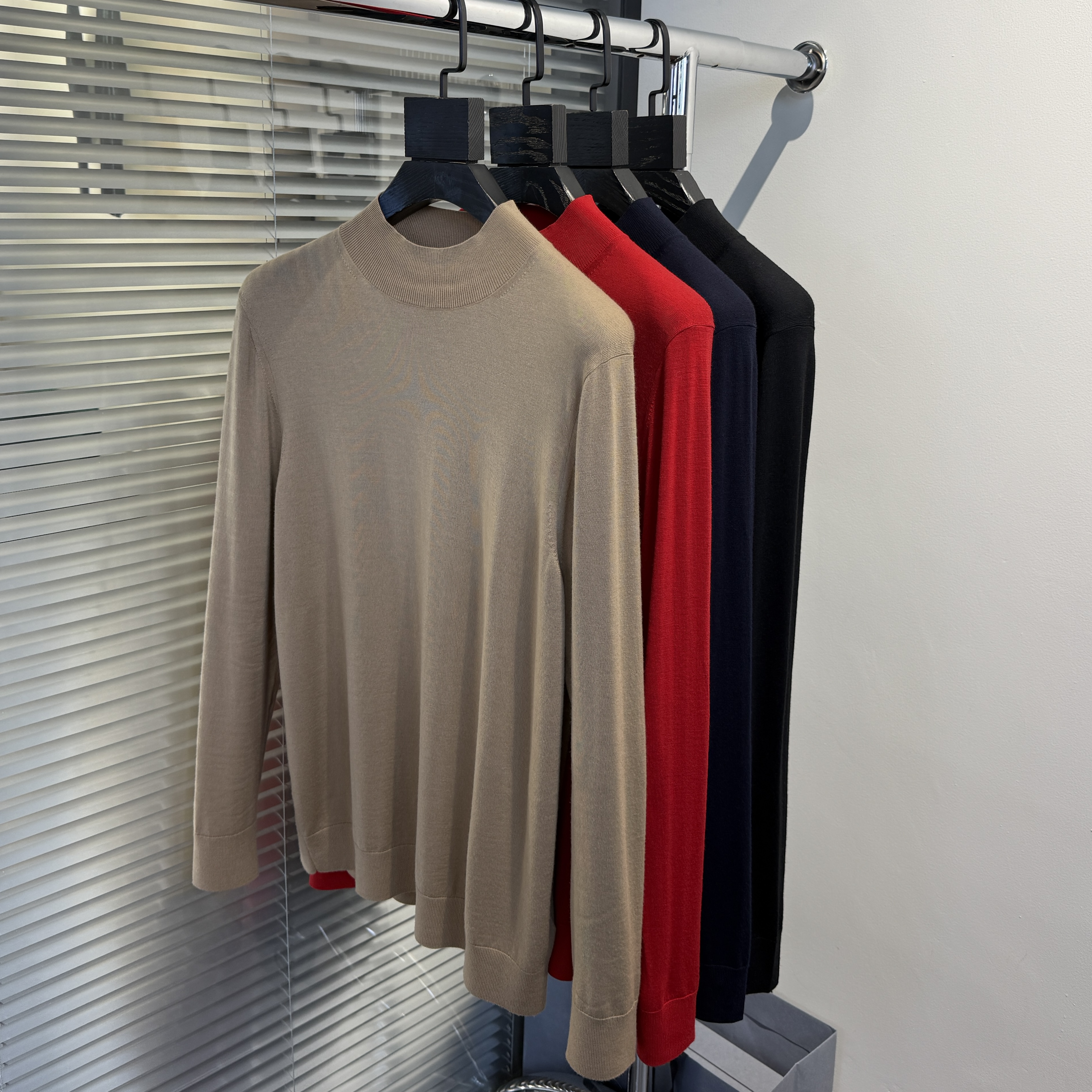 PABO | 18针超细黄金羊毛半高领长袖针织衫