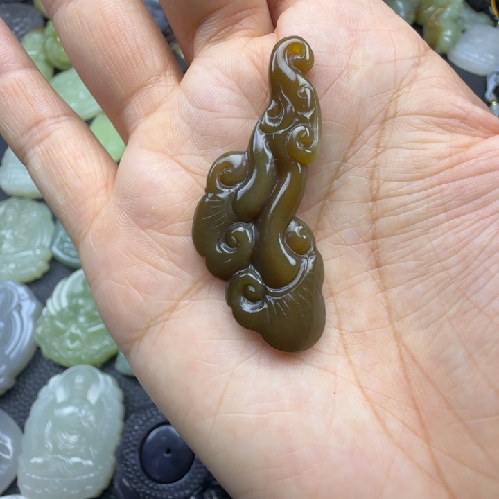 和田玉未镶嵌珠宝奇石