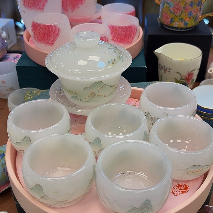 段泥茶杯兔兔一下我小心翼翼组图咯小心翼翼