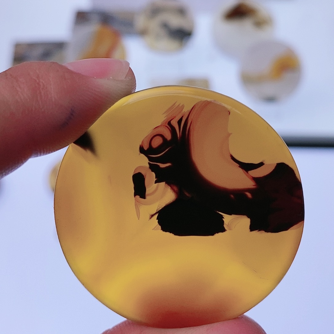 玛瑙/玉髓珠宝半成品未镶嵌松鼠吃果子