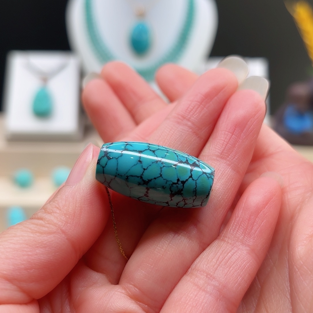 绿松石配饰未镶嵌