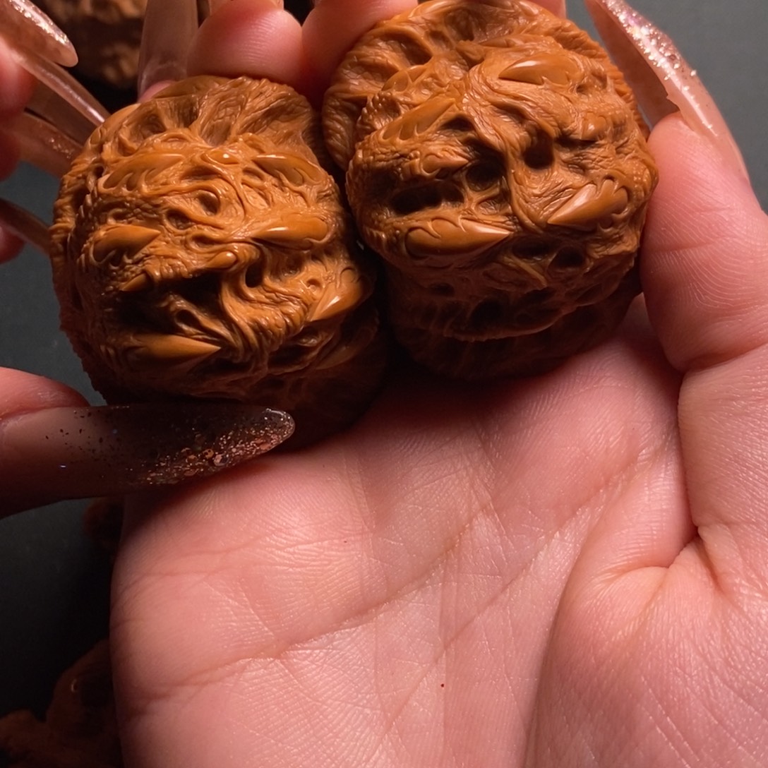 爷***了文玩核桃白狮子侏罗纪吞噬41