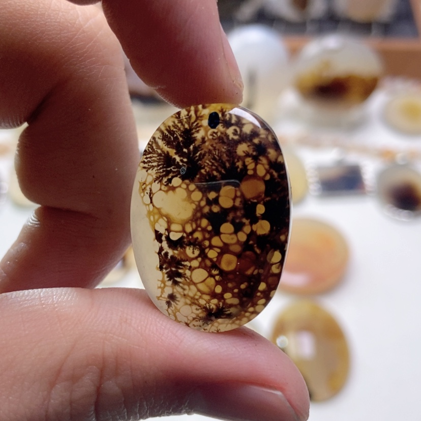 【闪购商品】玛瑙/玉髓颈饰未镶嵌沧****）
