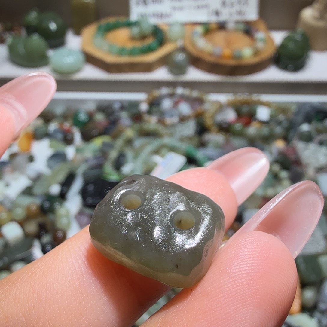 和田玉未镶嵌珠宝奇石