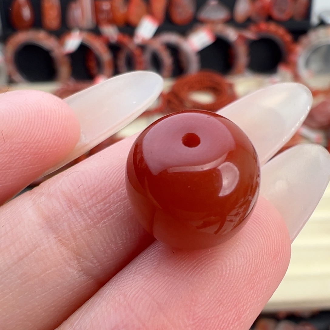 薇***南红玛瑙未镶嵌颈饰老型单珠