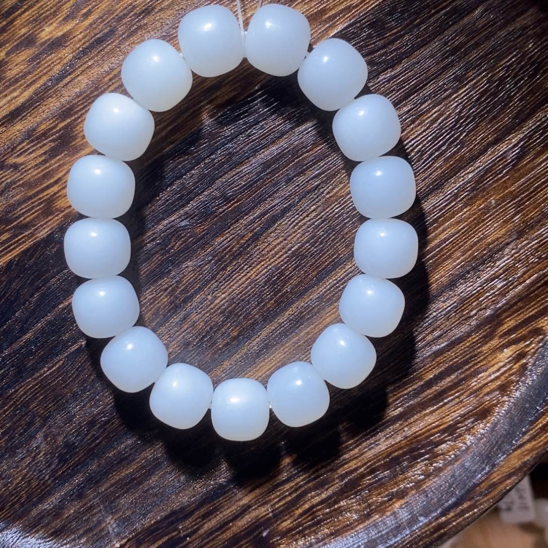 和田玉手串未镶嵌z****e卡13卡俄白