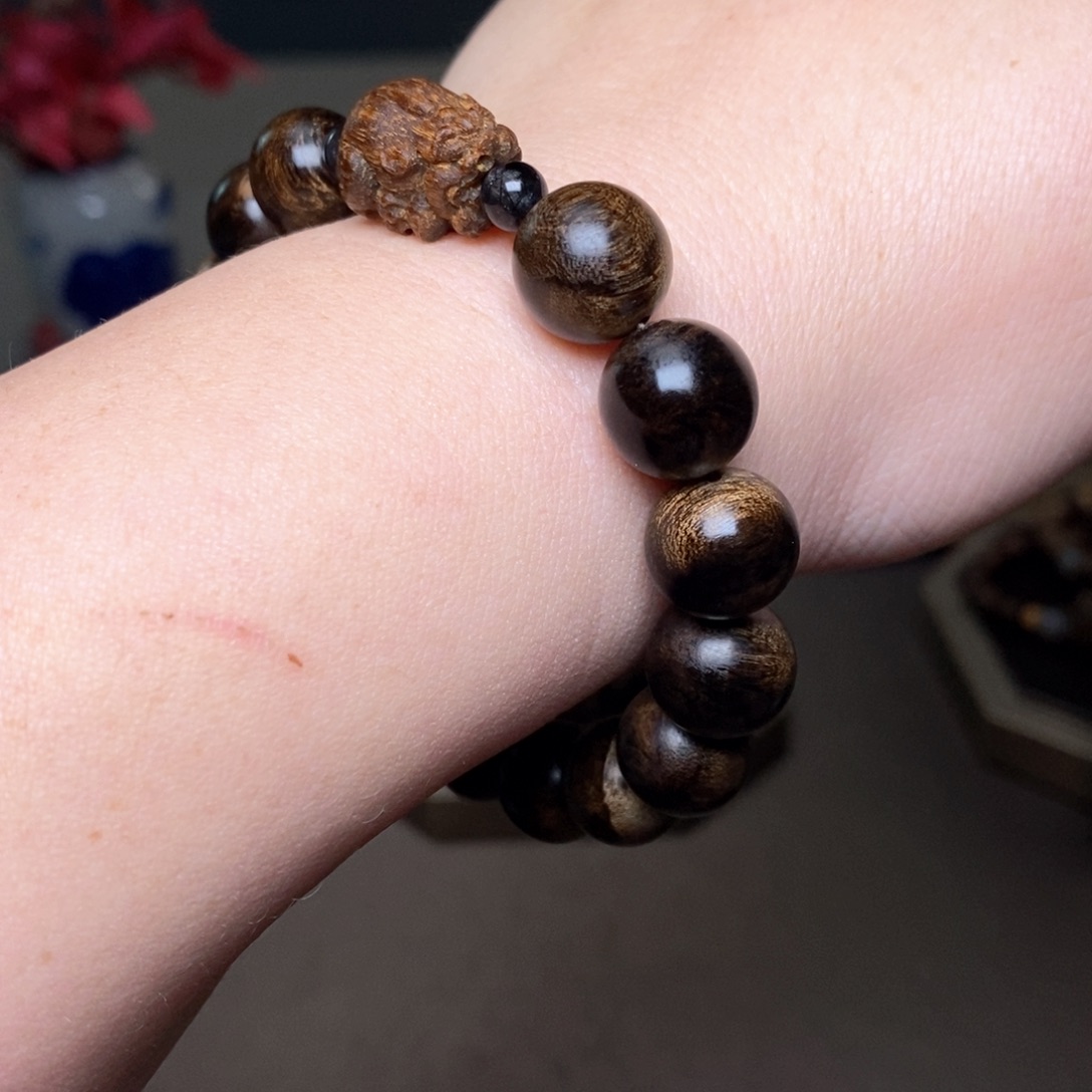 沉香手串越南芽庄紫棋楠帝王瘤疤1.2➕貔貅沉香木雕