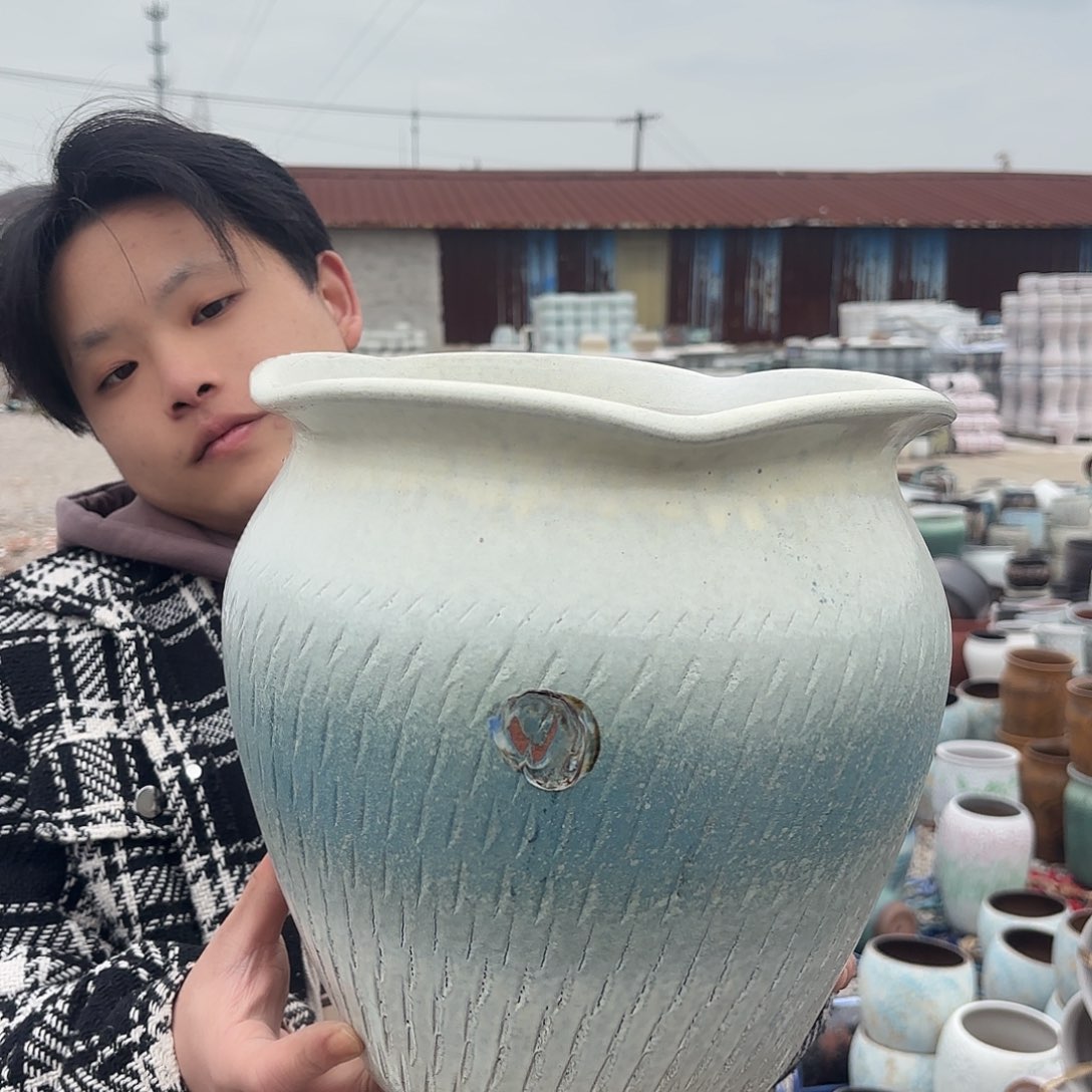 紫砂花盆口径25高26一个瑕疵花边口