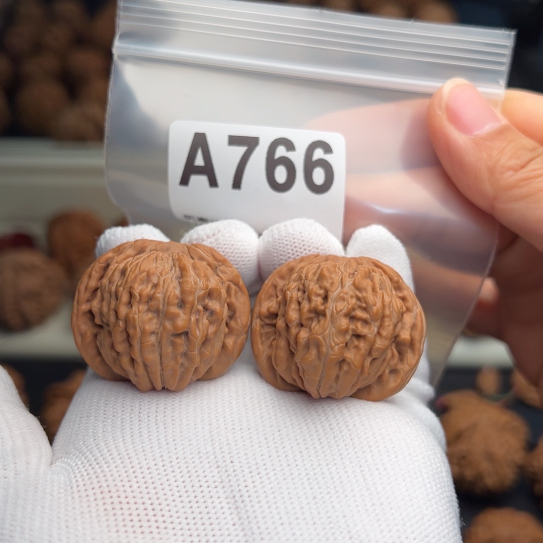 文玩核桃吊坠A766汉高楼36