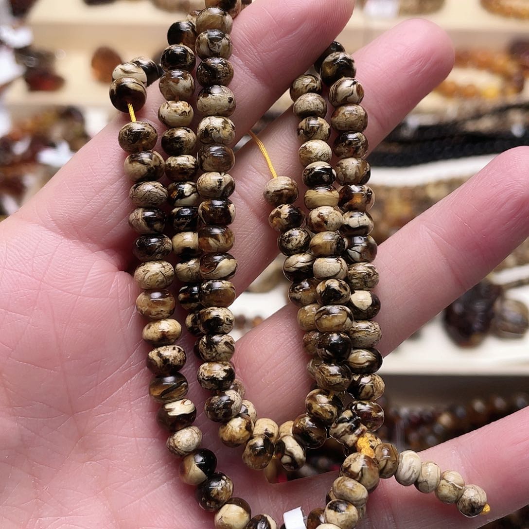 琥珀裸石未镶嵌夜****昏六10841