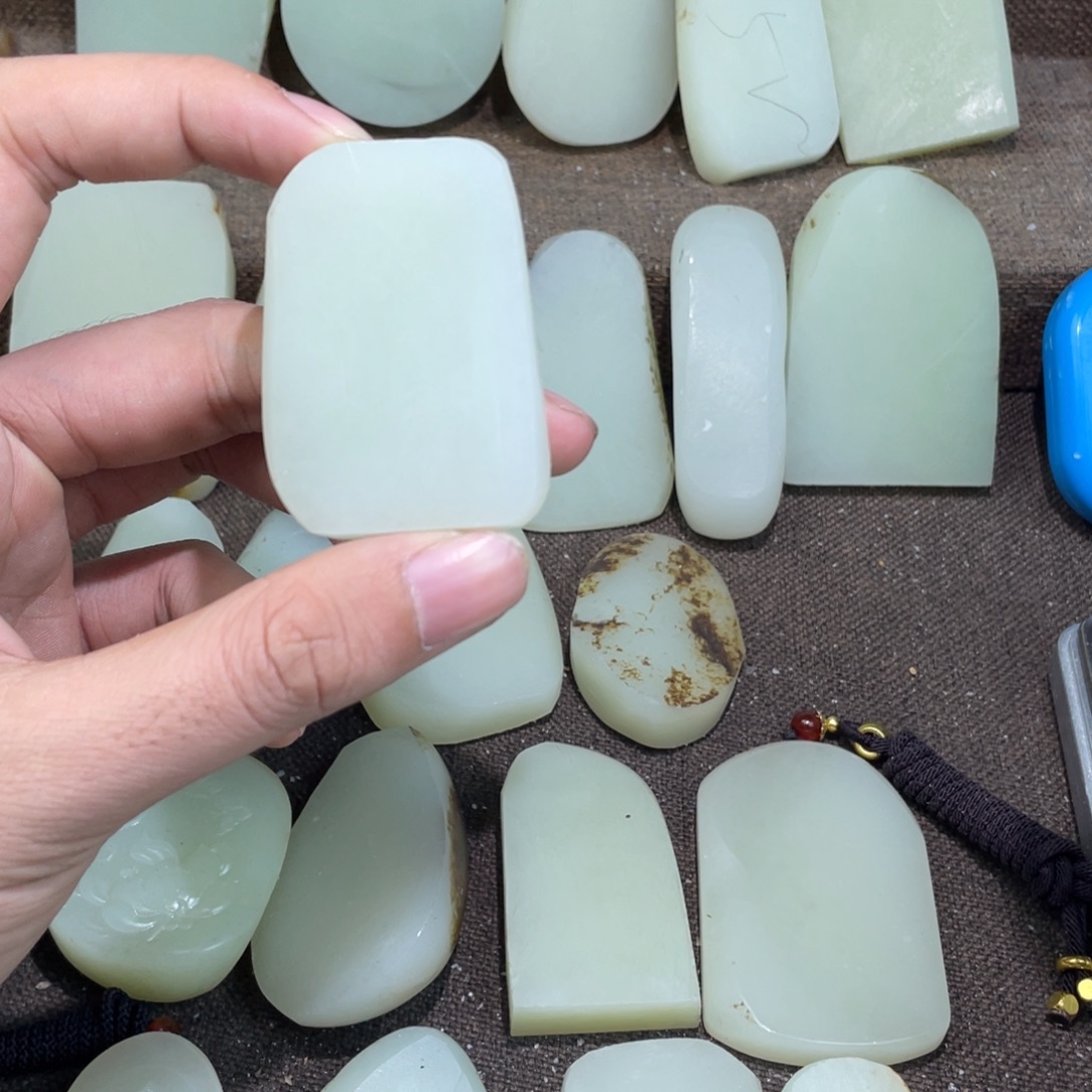 福***8定制和田玉未镶嵌挂件