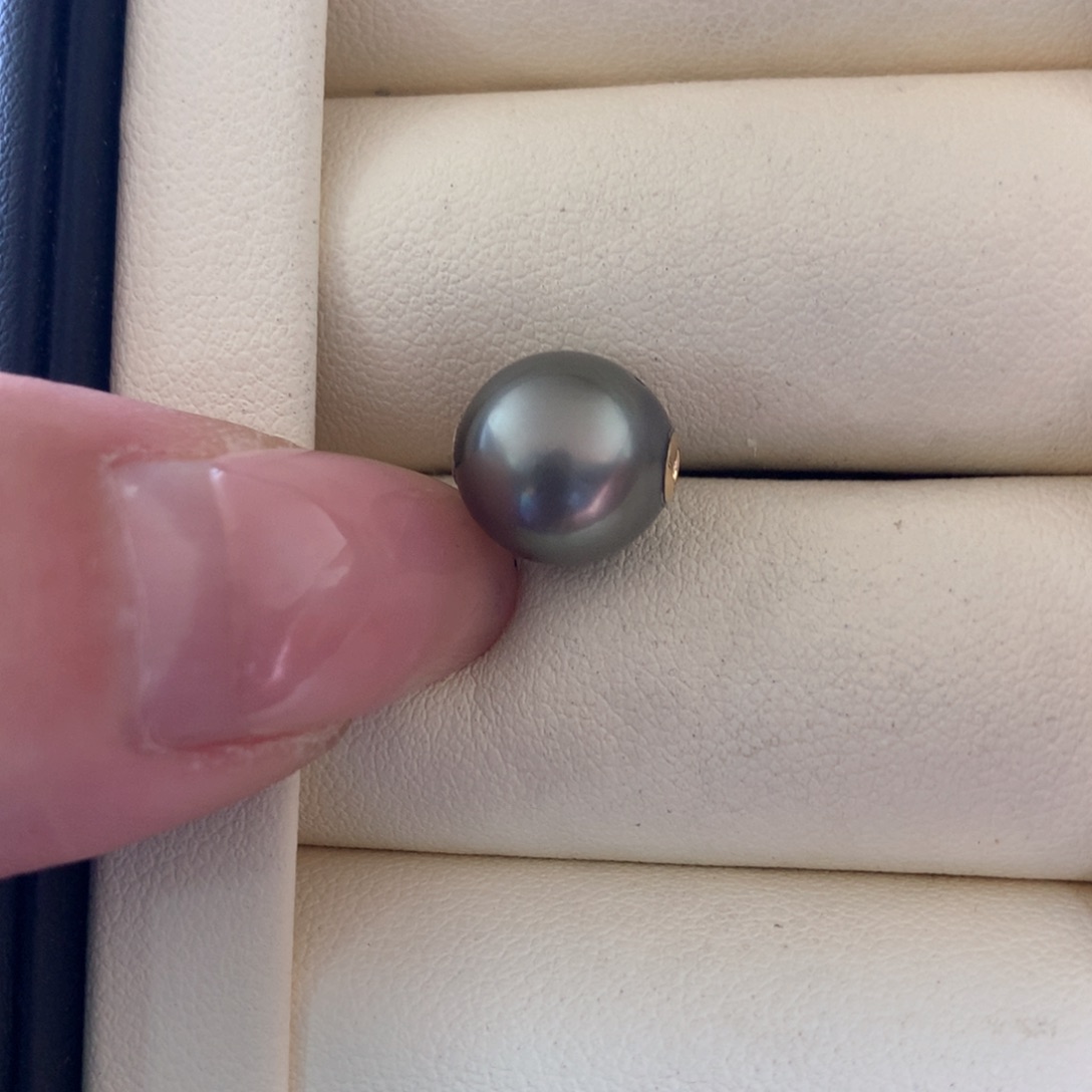 颈饰18K金镶嵌海水珍珠