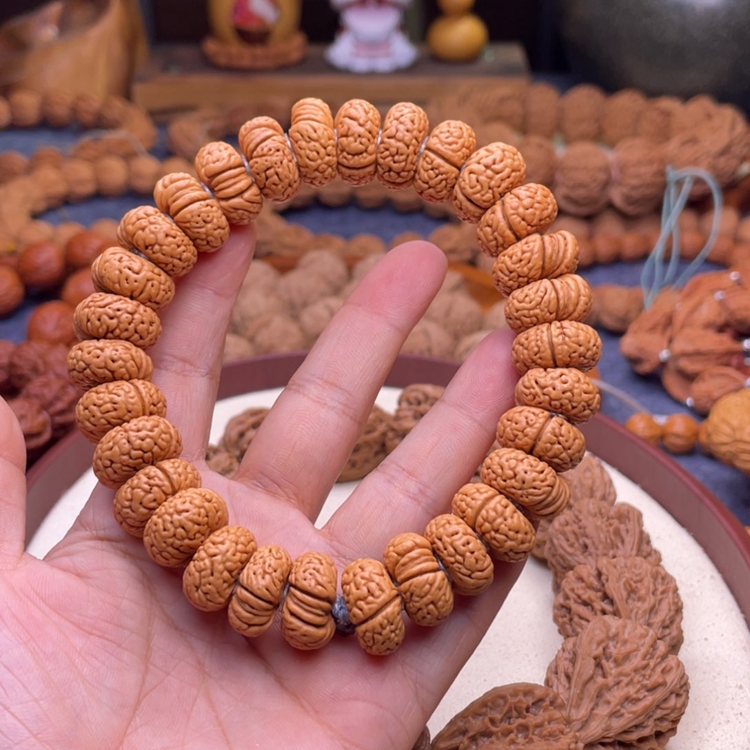 文玩核桃吊坠金刚纹路桃核