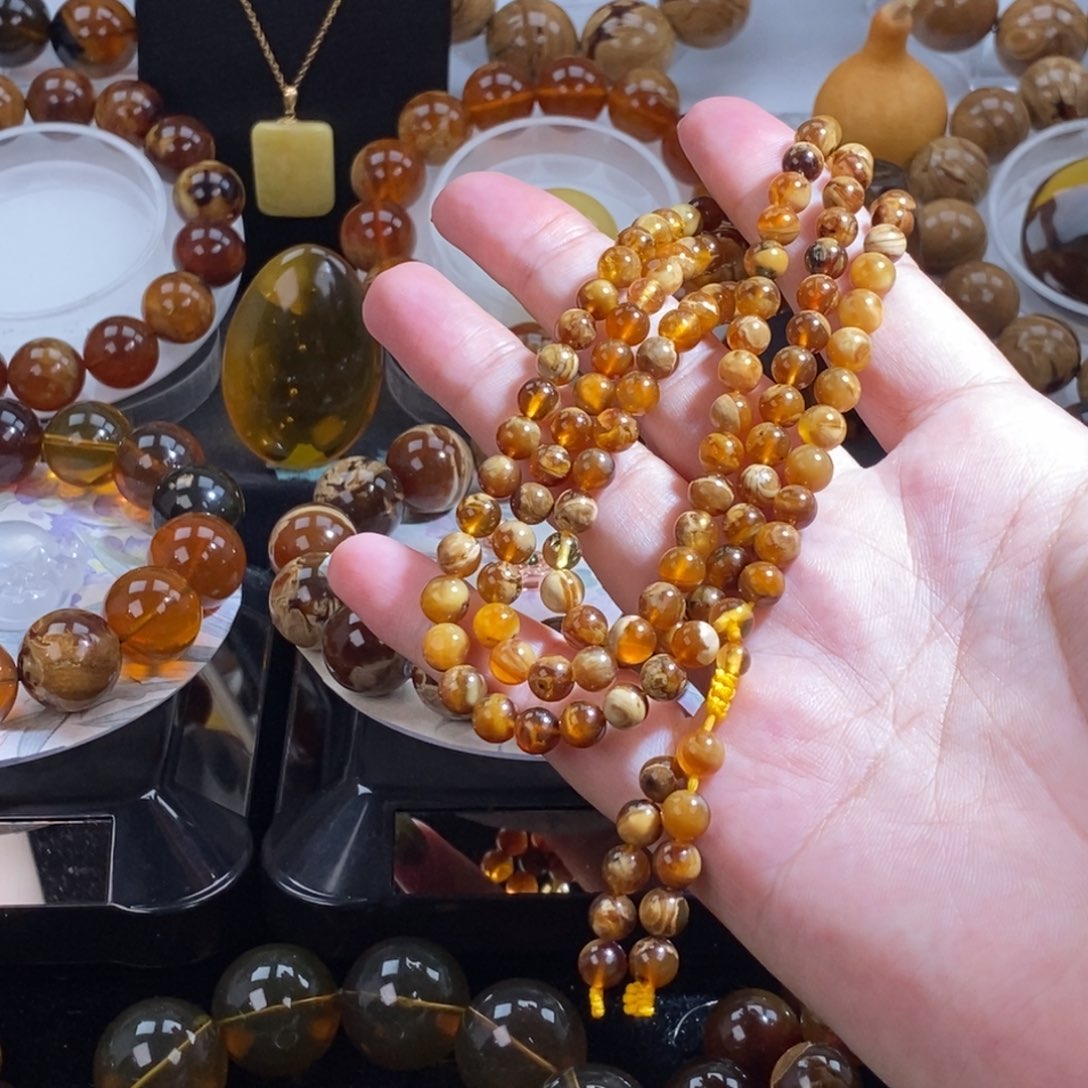 琥珀未镶嵌珠宝奇石