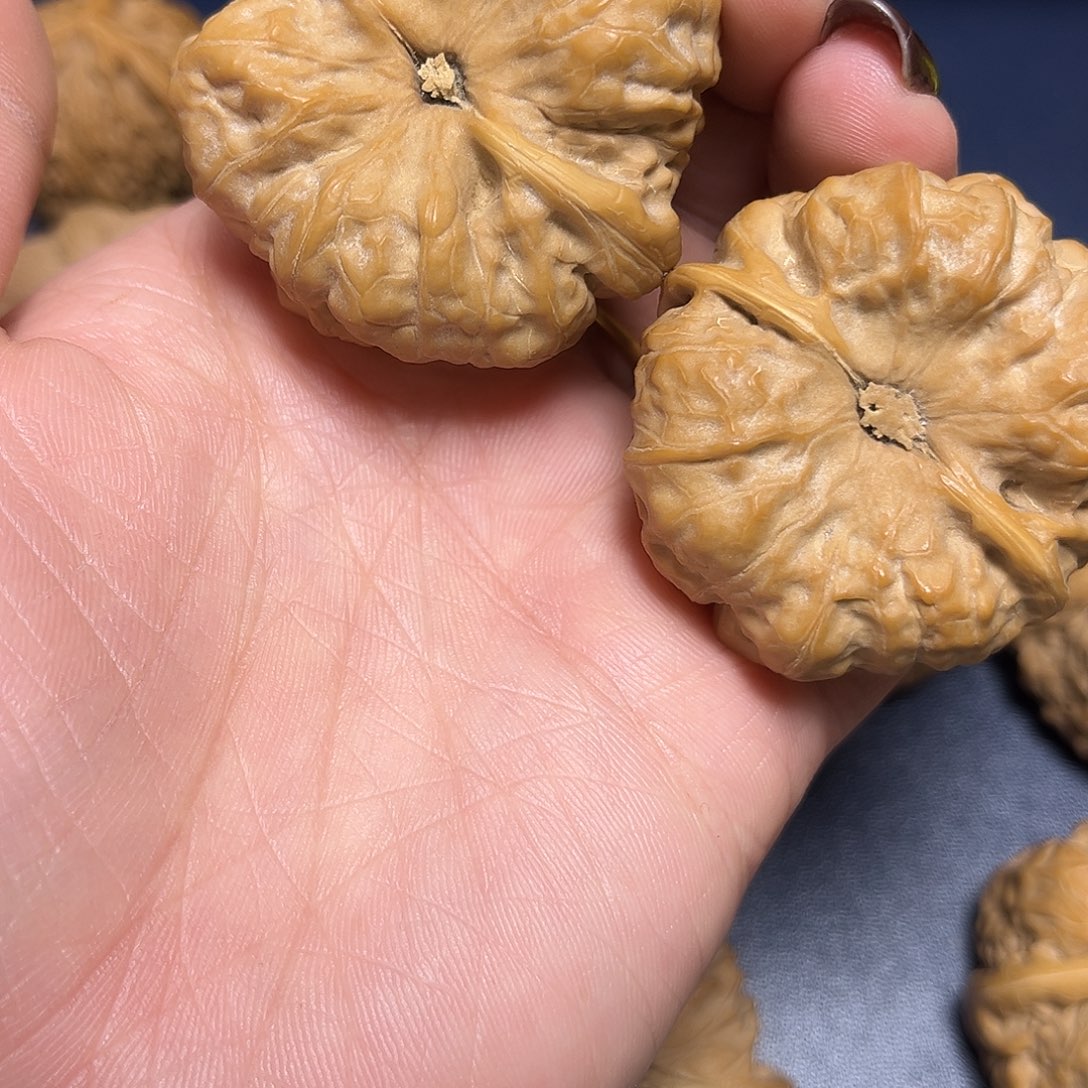 文玩核桃吊坠临****具哇哇哇不退不换