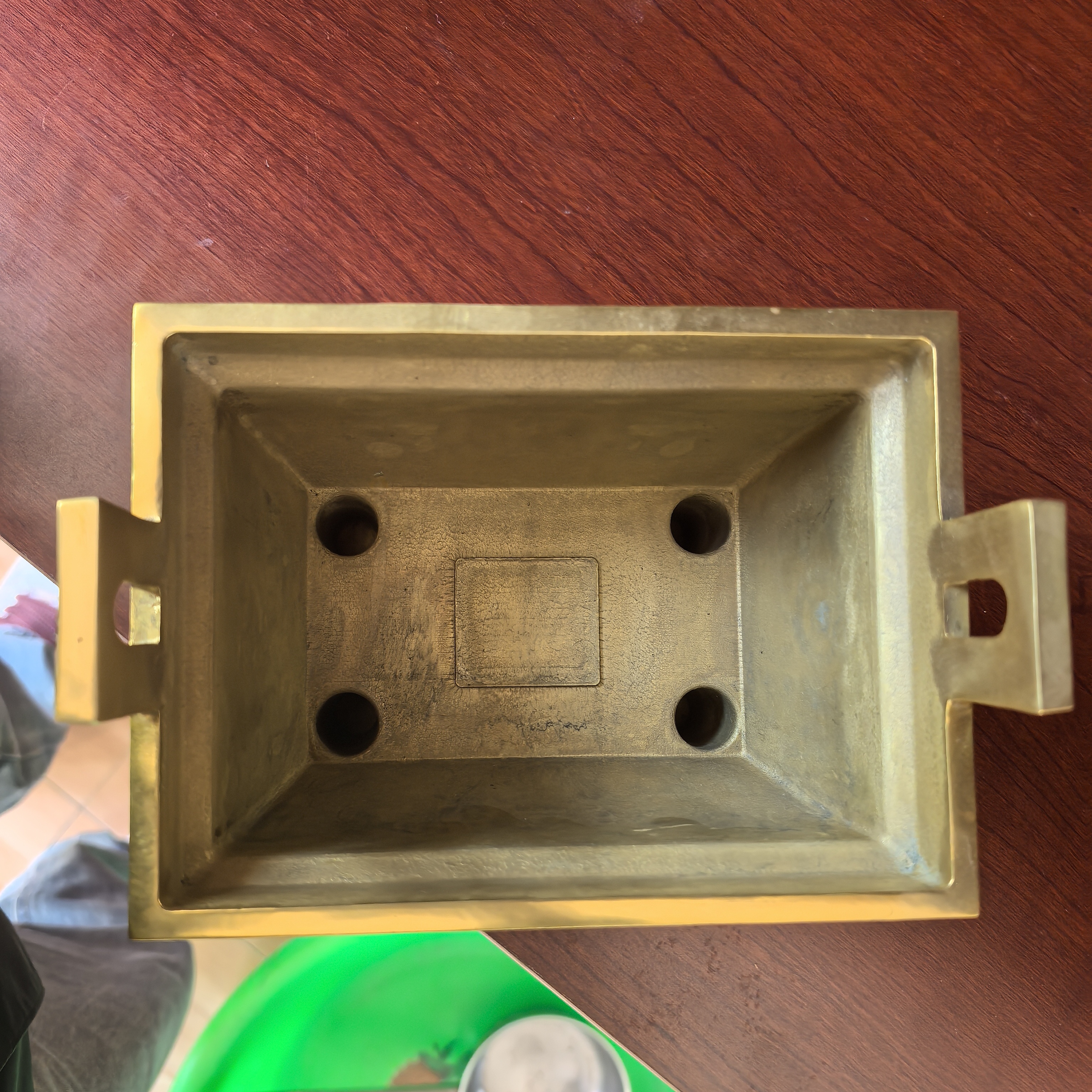 盛世宝鼎，高18.5㎝，宽20㎝