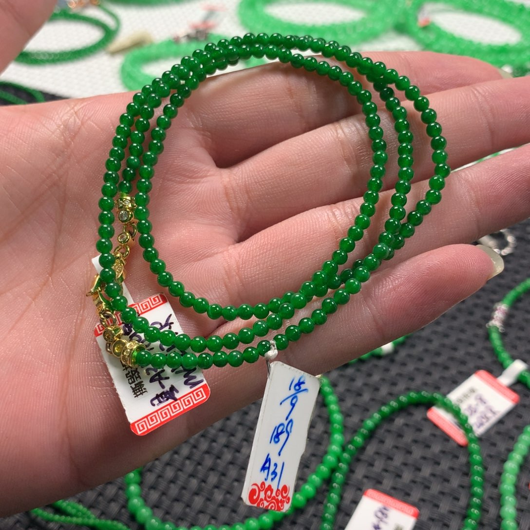 用***3翡翠未镶嵌颈饰项链