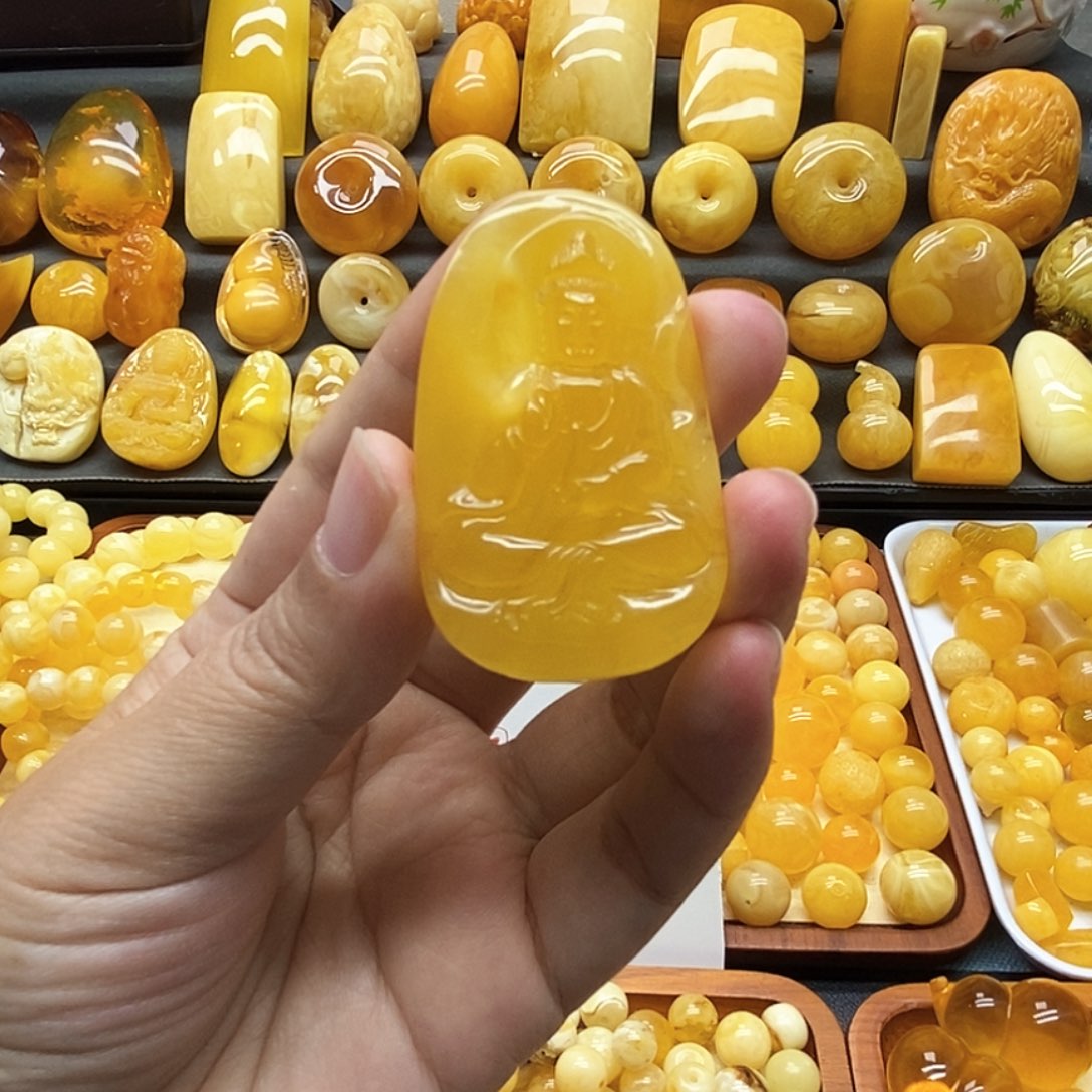 琥珀未镶嵌颈饰天然蜜蜡