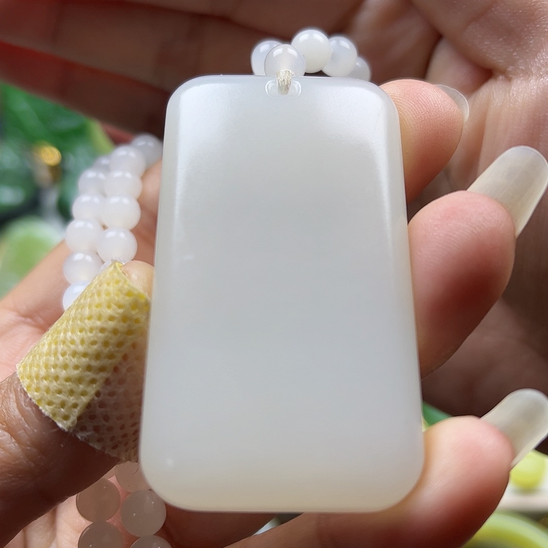 和田玉吊坠未镶嵌