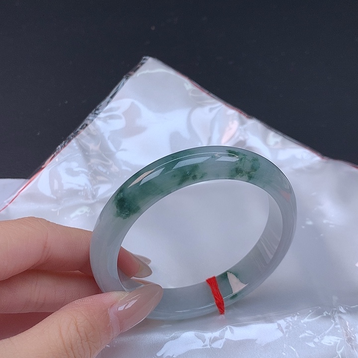 翡翠未镶嵌手镯56