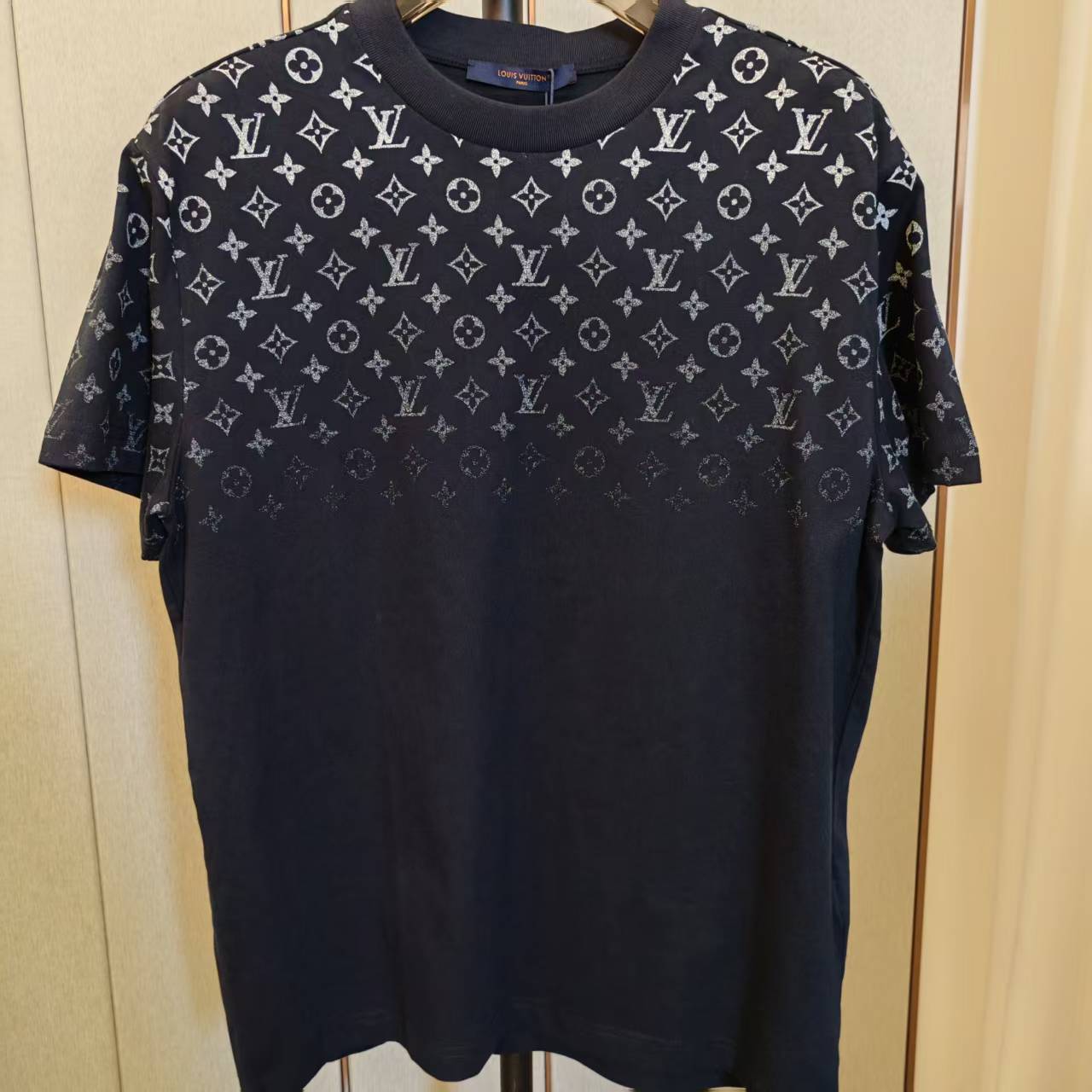 99新 LouisVuitton/路易威登 经典渐变T恤 838