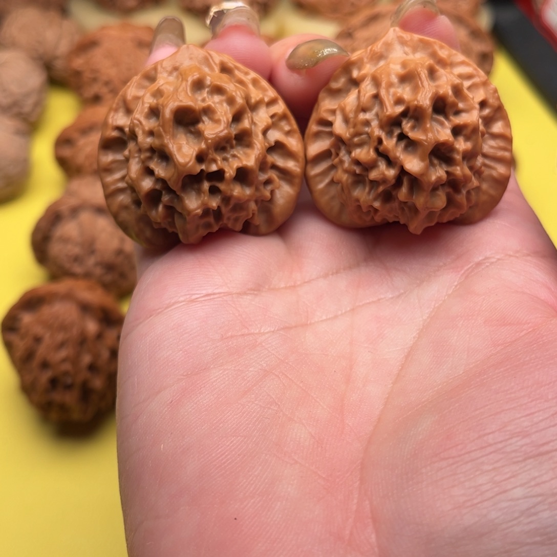 吊坠桃核40玄月文玩核桃