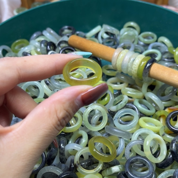饭***c蛇纹石玉未镶嵌戒圈