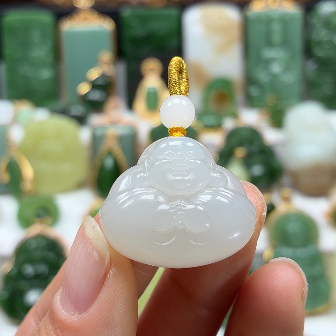 和田玉未镶嵌颈饰