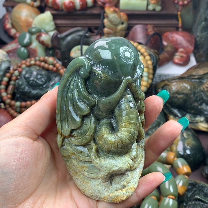 岫岩河磨玉（透闪石质玉）把件未镶嵌