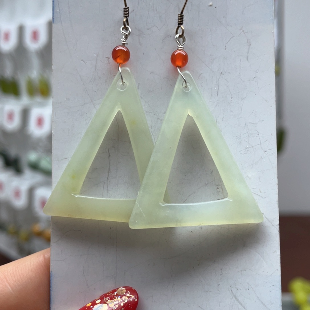 蛇纹石玉耳饰未镶嵌