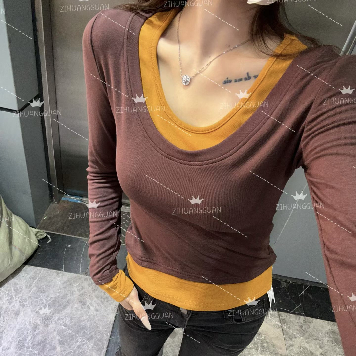 9386新款拼接假两件磨毛底上衣（衣长50左右）