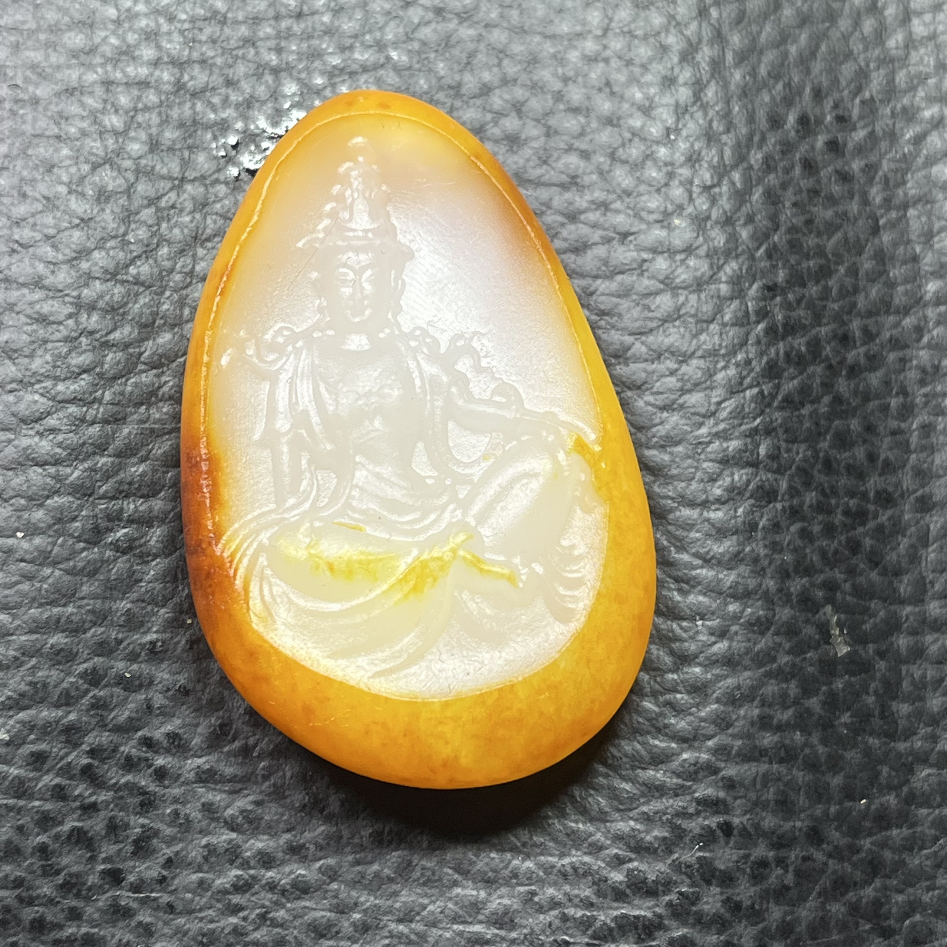 和田玉自在观音挂件吊坠