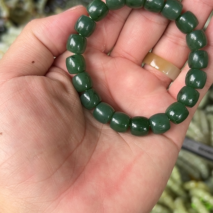 手链未镶嵌和田玉（碧玉）