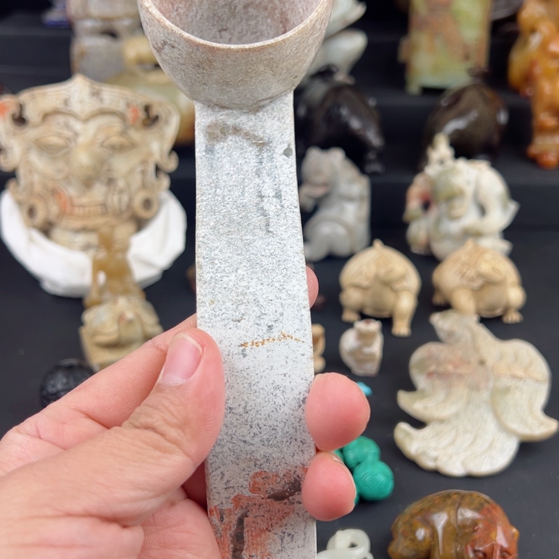 和田玉挂件未镶嵌好**荐