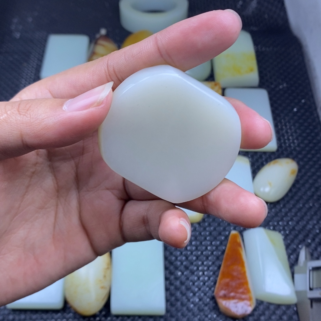 国***定制和田玉未镶嵌定制