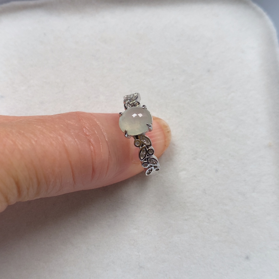 翡翠银S925镶嵌颈饰戒