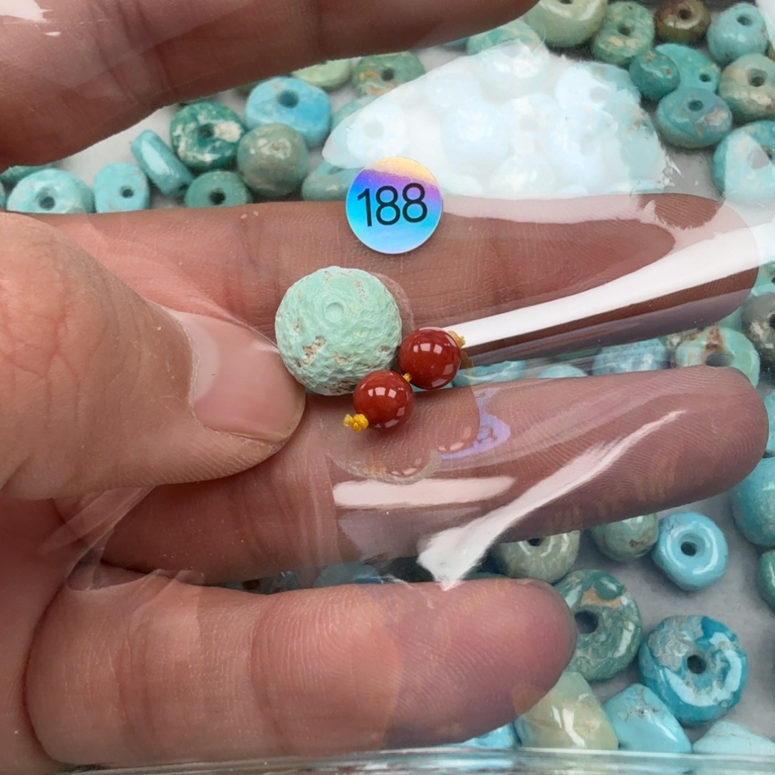 南红玛瑙未镶嵌珠宝奇石