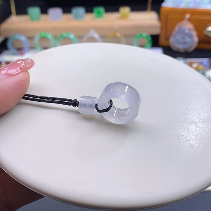 翡翠吊坠(不含链)未镶嵌翡翠冰方圈