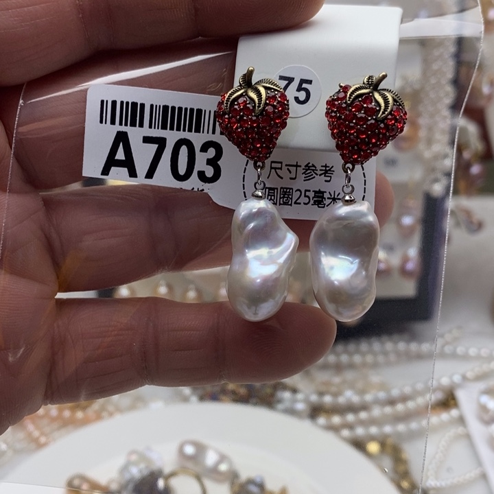 合金淡水珍珠颈饰703