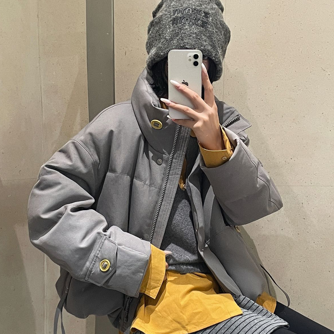 灰色短款极简百搭短款外套