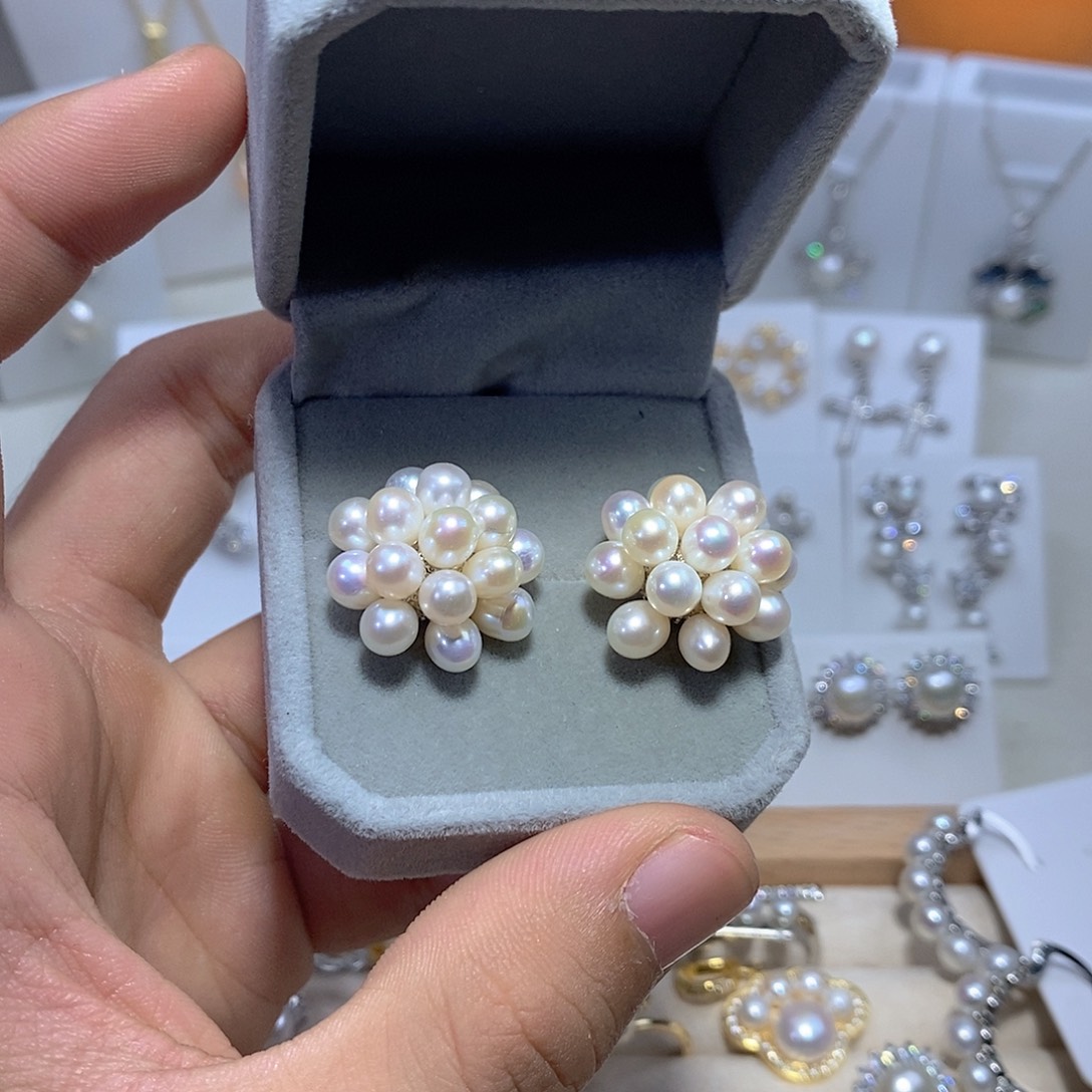 银S925镶嵌耳饰淡水珍珠