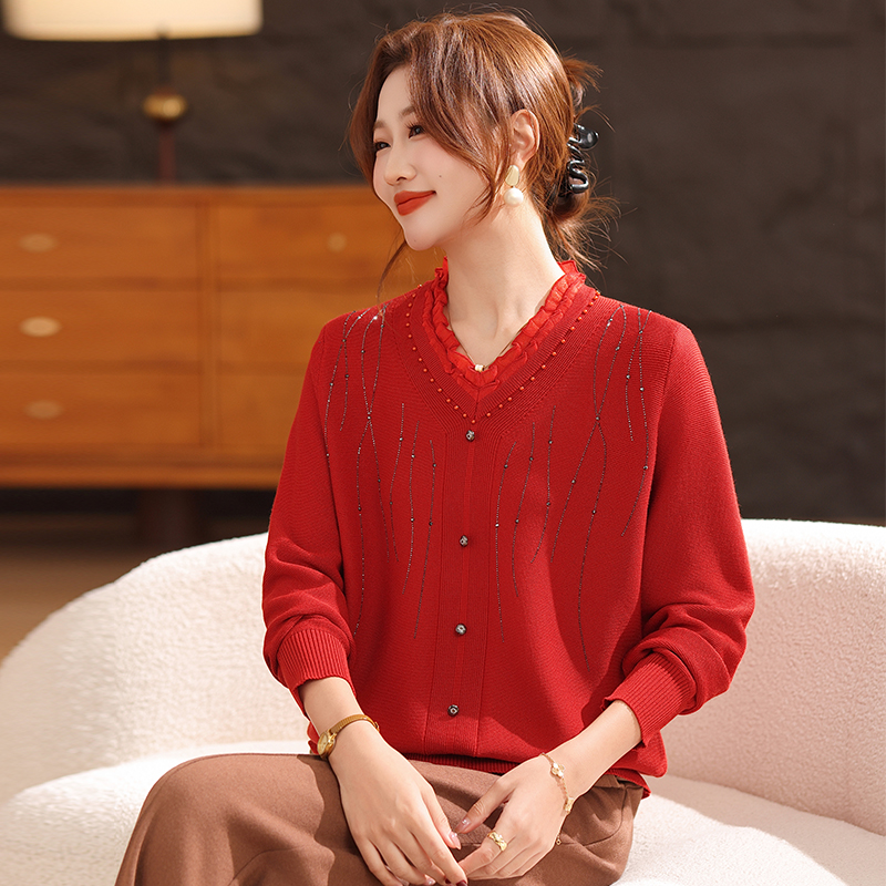 V领烫钻春季新款针织套头针织衫中年妈妈装秋装外穿洋气时尚上衣