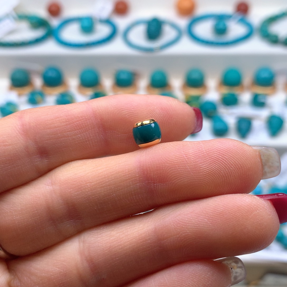 绿松石配饰未镶嵌