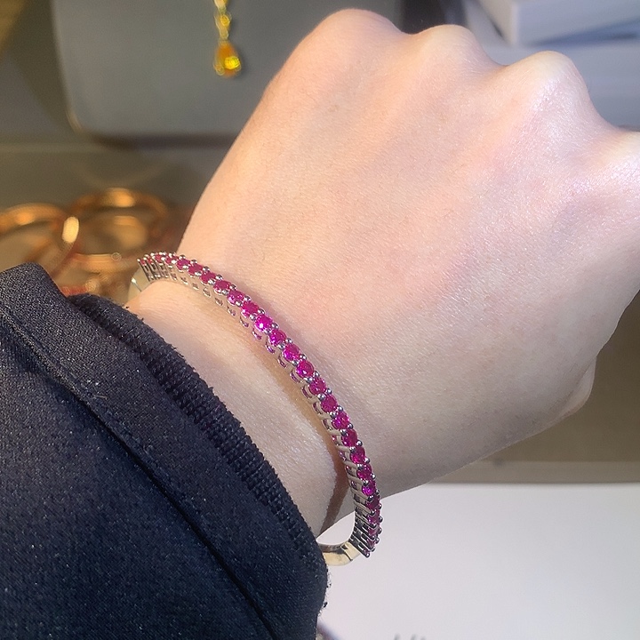 非金属43手镯。           