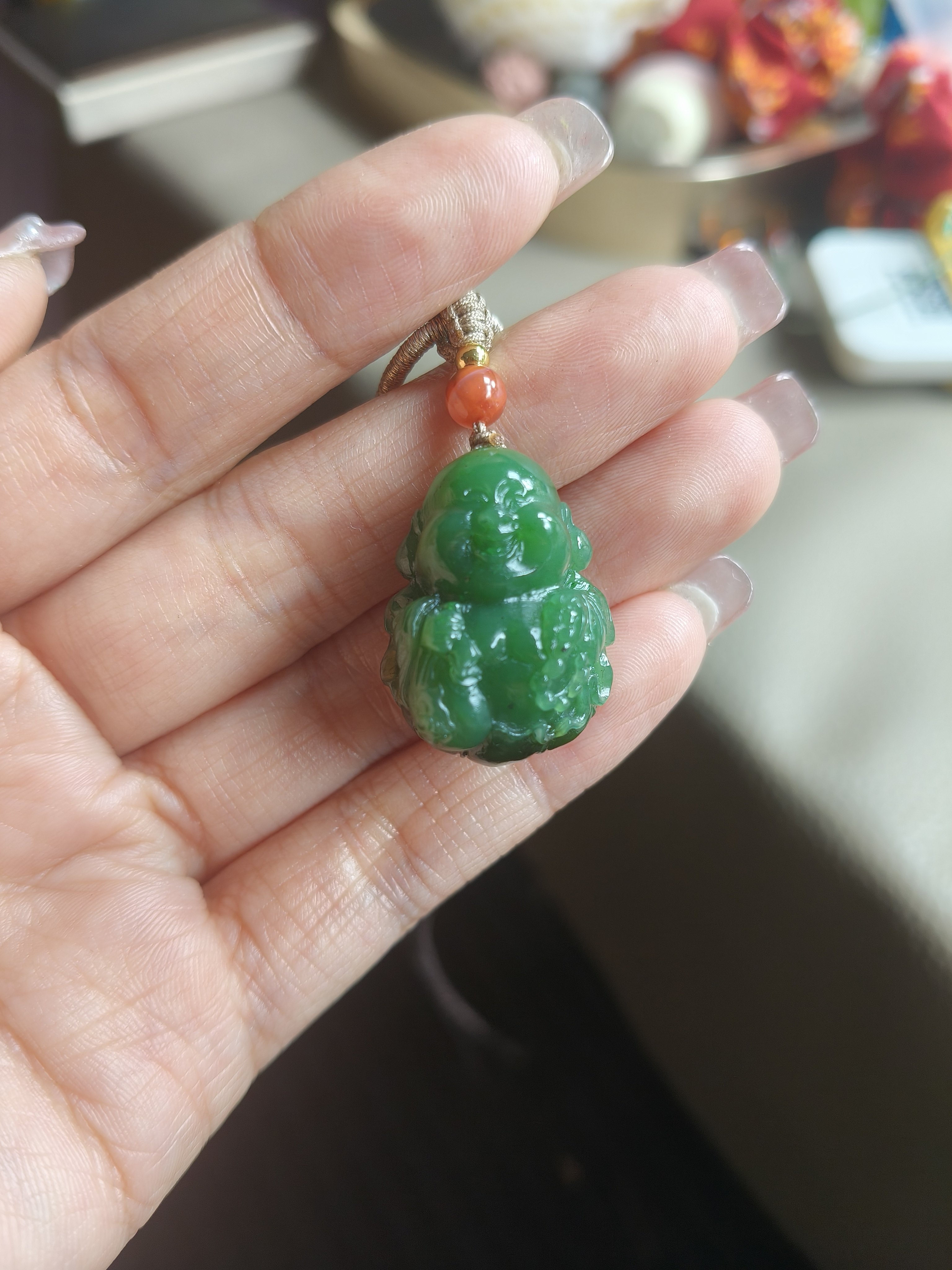 天然和田玉碧玉弥勒佛挂坠颈饰